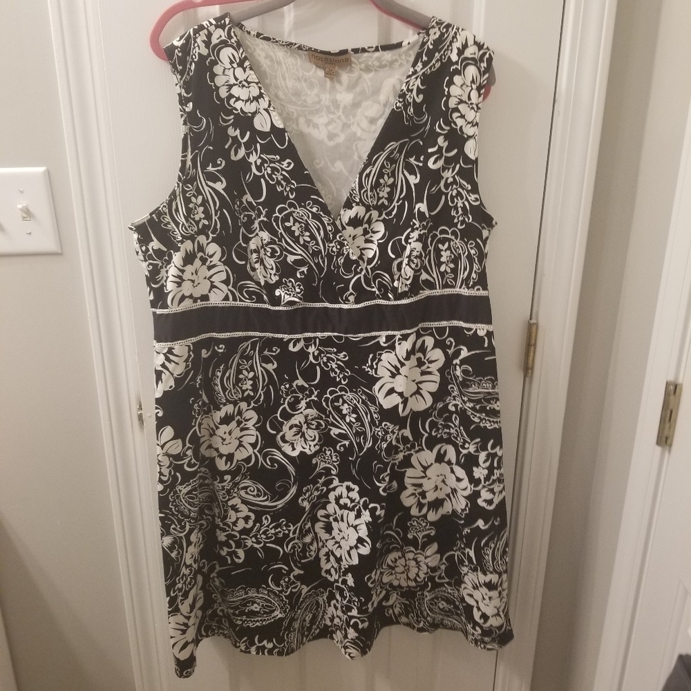 3x Sleeveless Dress